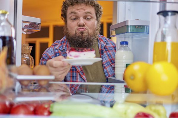 Можно ли изменить обжорливого мужа, что съедает всё самое вкусное самостоятельно