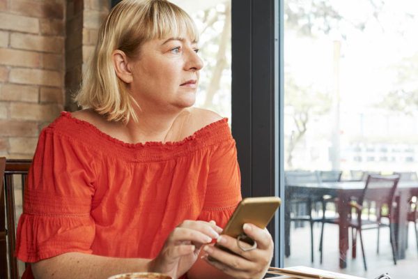 Сообщила мужу, что нам нужно разойтись, а ему пора подыскивать новое жилье, но он не согласился