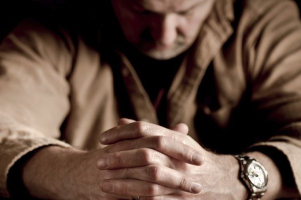 Что подсказать мужчине на заработках, который собрался разводиться ради любовницы