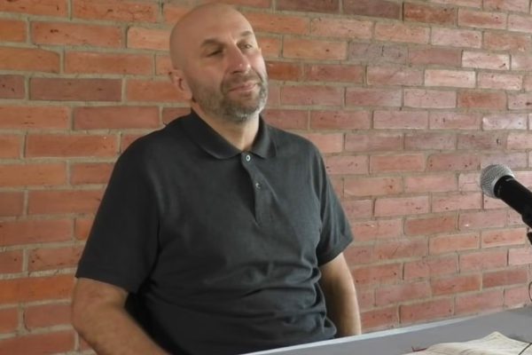 Как научиться хвалить мужа за каждый шаг, будто в детском саду