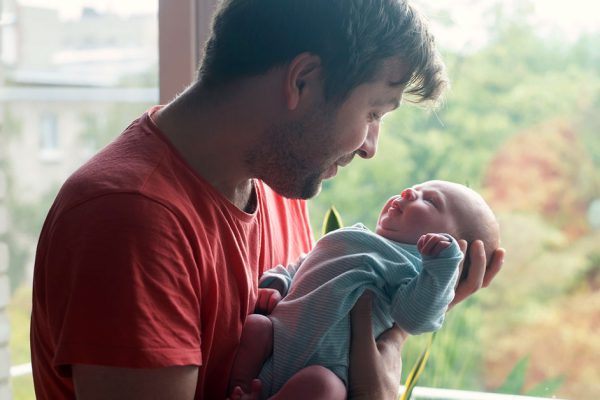 Это в Западной Европе мужчина после измены и развода остается в одних штанах, у нас всё иначе