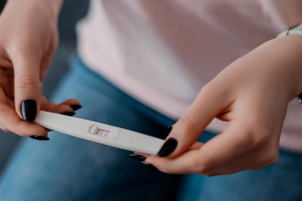 Мы с мужем договорились жить вдвоем, потому мой сын живет у сестры, а его дочкой занимается бабушка, но вот недавно я узнала, что беременна