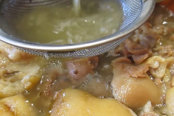 Чем хорош зеркальный холодец по-грузински и почему он вкуснее нашего