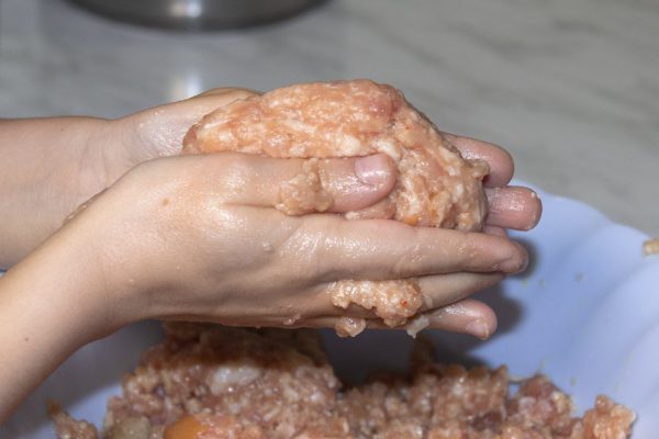 Болгарские кюфте на газированной воде, чтобы не чахнуть над сковородкой с котлетами