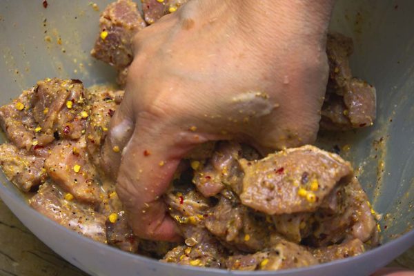 Мясо по рецепту молодой девушки, переехавшей в Грузию ради местной кухни