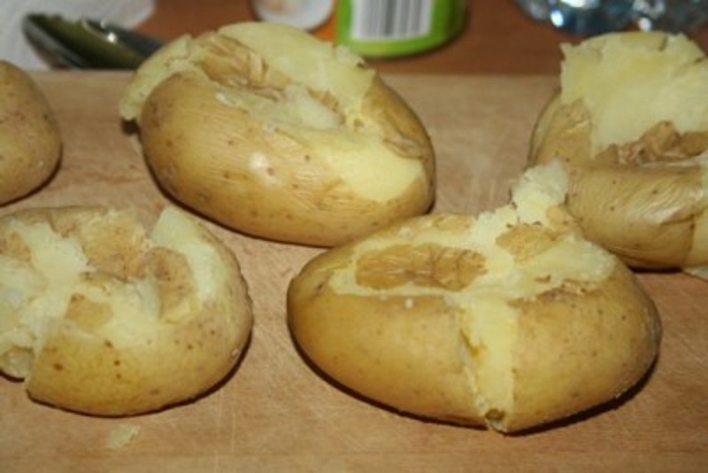 печеный картофель в кожуре в духовке