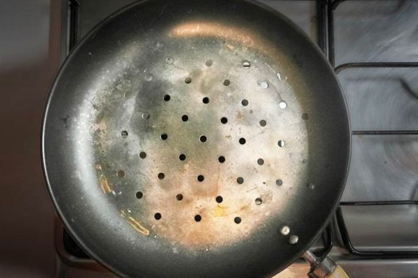 Зачем итальянцам дырявая сковорода и что они на ней готовят