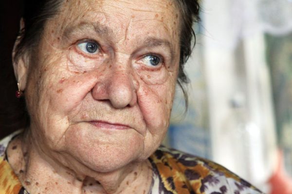 Девочку наказывали по-разному, загружая работой, будто она 12-летняя Золушка