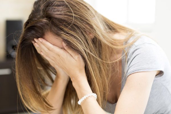 Имеет ли право сестра переписать дом родителей только на себя