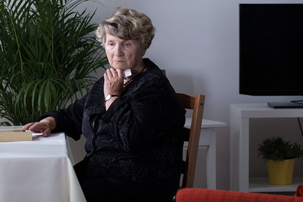 Когда пожилая мама попала в больницу, дети не приехали ее навестить, зато быстро примчались делить наследство, но их ждал сюрприз