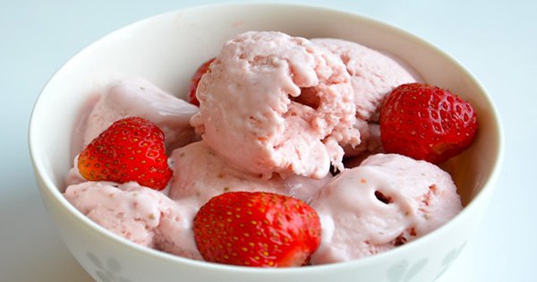 Домашнее клубничное мороженое. Идеальный десерт, который спасет тебя от жары!