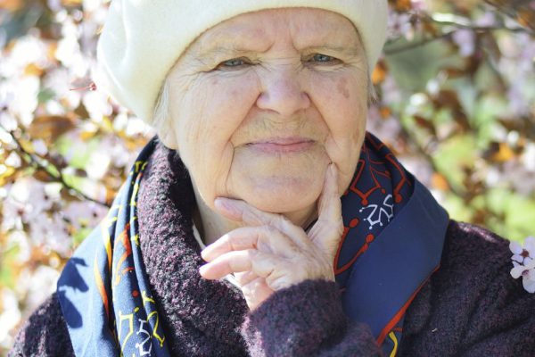 Вынянчила детям внуков и стала не нужна, звонят только по праздникам