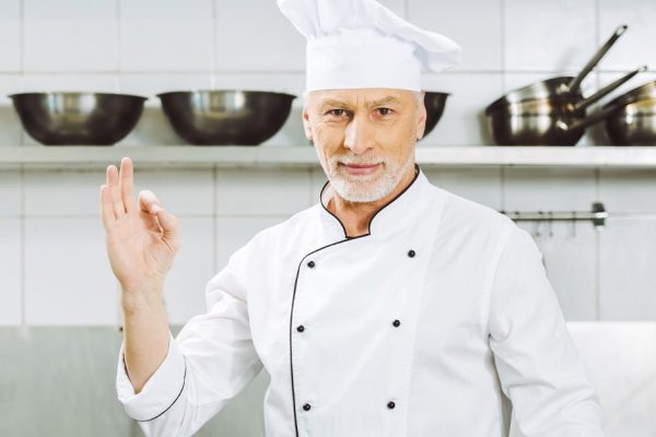 Повар с душой нараспашку показывает, как питается без лишних трат