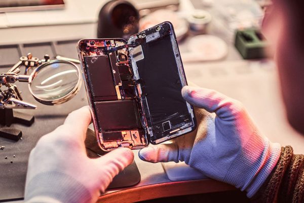 Как продлить жизнь недорогому смартфону и каких ошибок не стоит совершать