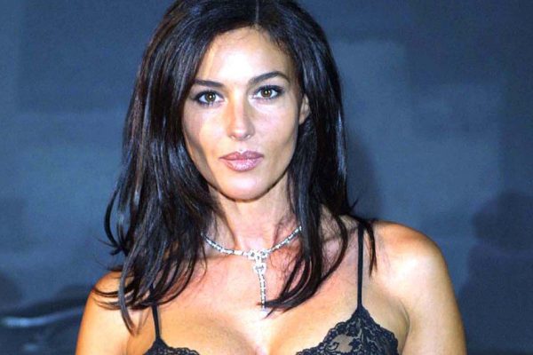 Недосягаемые женщины по знаку зодиака, у которых льдинка вместо сердца