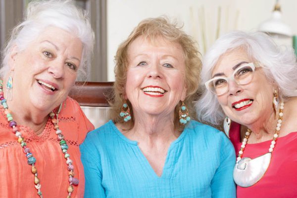 От каких подруг нужно держаться подальше после шестидесятилетнего юбилея