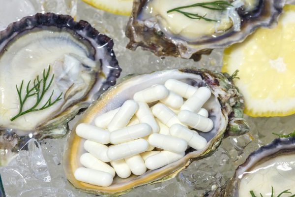 Zinc capsule supplementary  food oyster seafood lemon dill fresh mussel