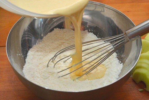 немецкий яблочный панкейк