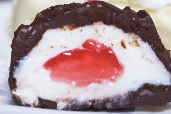 Почему японцы обожают обычные глазированные сырки и едят их теплыми