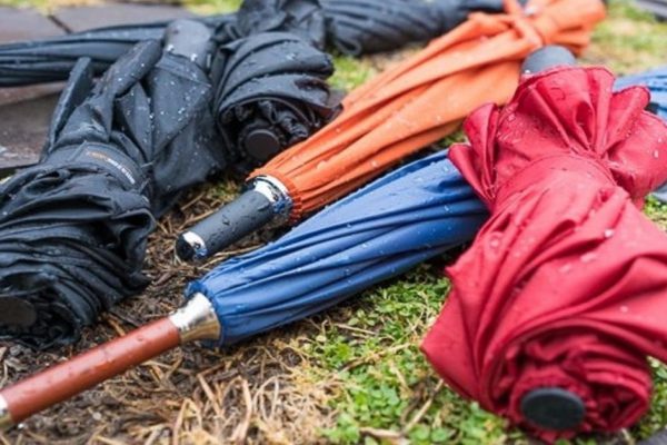 Какой подарок стоит сделать из сломанного зонта