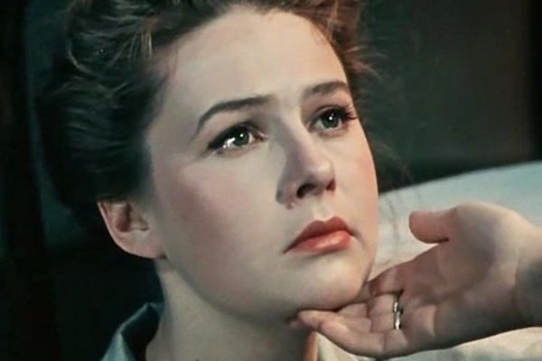 Блистательная Нина Веселовская жалеет, что не родила ребенка, тотальное одиночество в старости настигло актрису