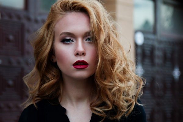 Развелась с мужем из-за бедности и низкой зарплаты, думала, что найду богатого и заживу достойно