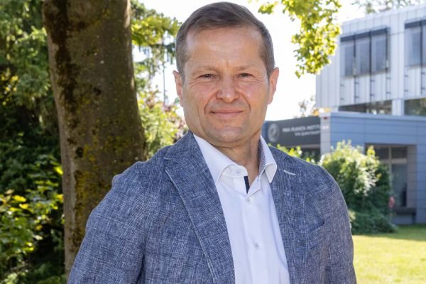 Нобелевский лауреат по физике планирует пожертвовать деньги из премии на помощь Украине