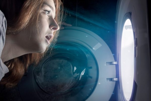 Соседи стучат в стенку, а мы пылесосим и стираем лишь ночами, объясняю по порядку