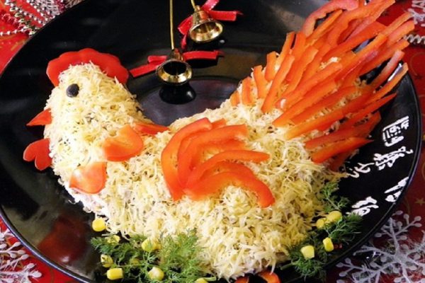 Новогодний салат «Петух» — обязательный элемент праздничного стола в 2017 году!