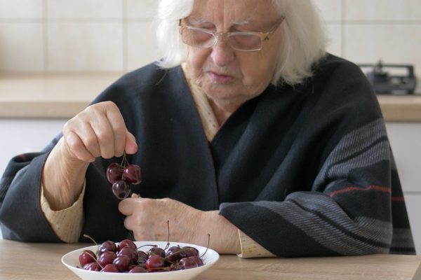 Падшая дочь продала материнский дом и укатила в Италию, вернувшись спустя 10 лет, она онемела от удивления