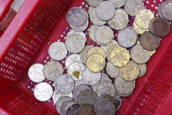 Каким знакам зодиака противопоказано копить деньги