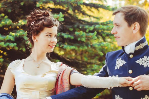 Собираясь на Пушкинский бал, дочь выдала тираду о том, как ей тошно от поведения Наташи Ростовой