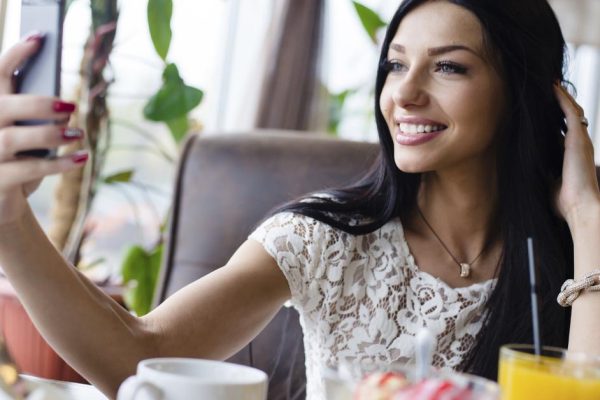 Что не нужно выставлять на всеобщее обозрение в социальных сетях