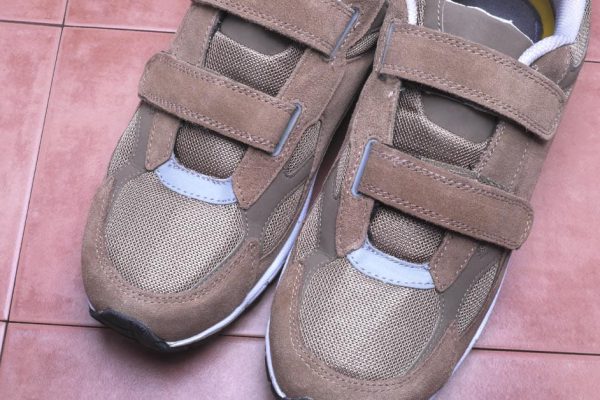 Как вернуть «липучесть» застежки на обуви