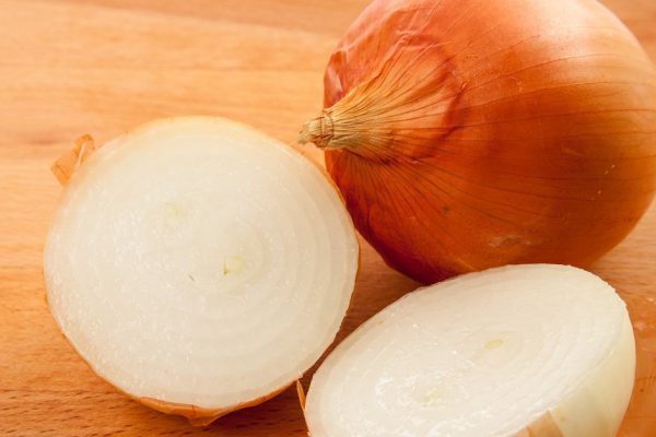 Как очистить свое жилье от негатива с помощью обычной луковицы