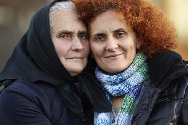 Живу вместе с пожилой мамой, каждый день спрашивая себя, что это за жизнь такая