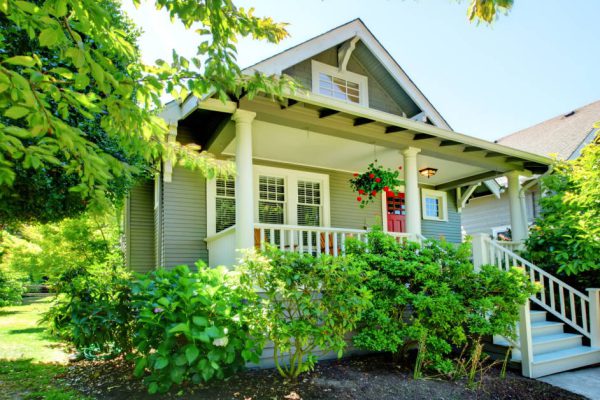 Идеи оформления фасада для владельцев небольших домов