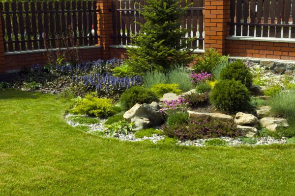 Чем заменить каменный бордюр вокруг клумбы