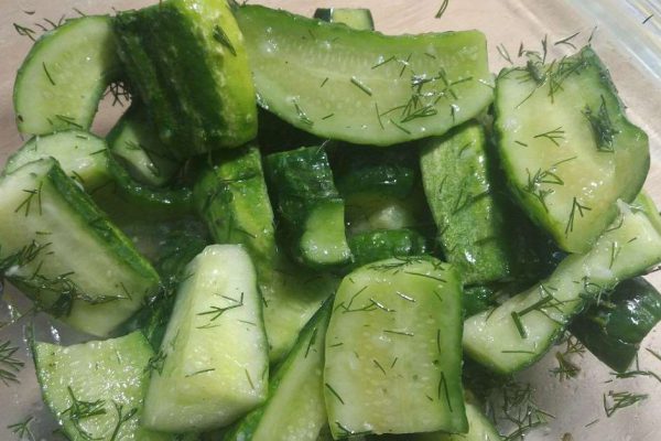 Как замариновать огурцы, когда 10 кг «свалятся» на тебя подарком