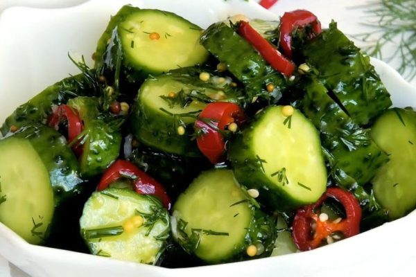 Шикарные медовые огурчики, которые идеально подходят под любой шашлык