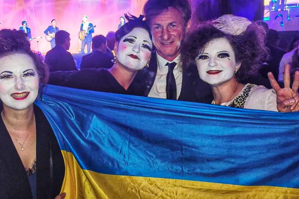 Отвергающее будни яркое творчество украинской группы Dakh Daughters