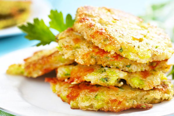 Как приготовить капустные оладьи с сыром