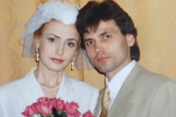 Звездные супруги Ольга Сумская и Виталий Борисюк вместе уже 27 лет, вспоминаем, как началась их история