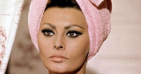 Секрет вечной молодости и красоты раскрыт! Омолаживающая маска для лица от Софи Лорен.