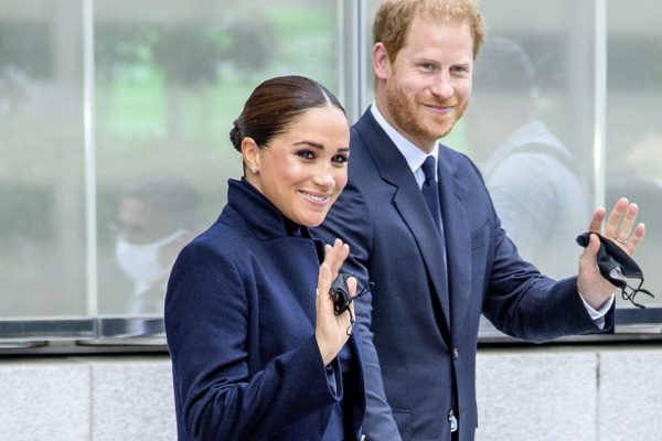 Меган Маркл щегольнула в новых нарядах и продемонстрировала свой грамотно составленный осенний гардероб