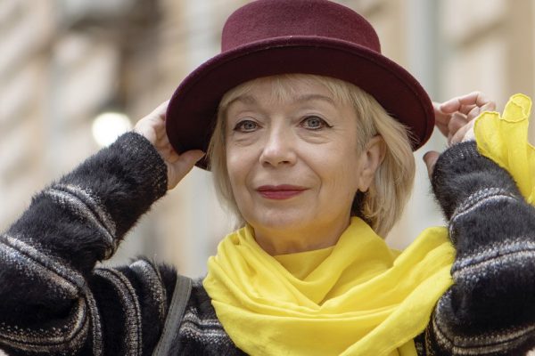 Как одеваться после 60-летнего юбилея, чтобы молодежь не смела называть тебя старушкой