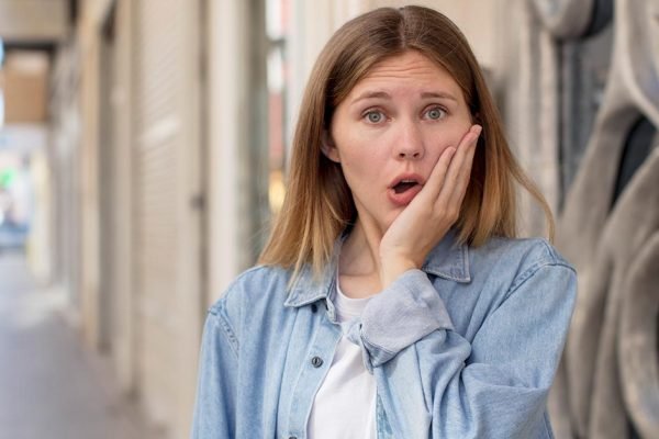 Свекровь зашла увидеть внука, и Настя решила оставить малыша с бабушкой, чтобы сходить в магазин, но дома ее ждала ужасная картина