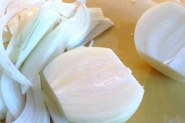 Всю жизнь я неправильно готовила суп! Всё дело в луковице…