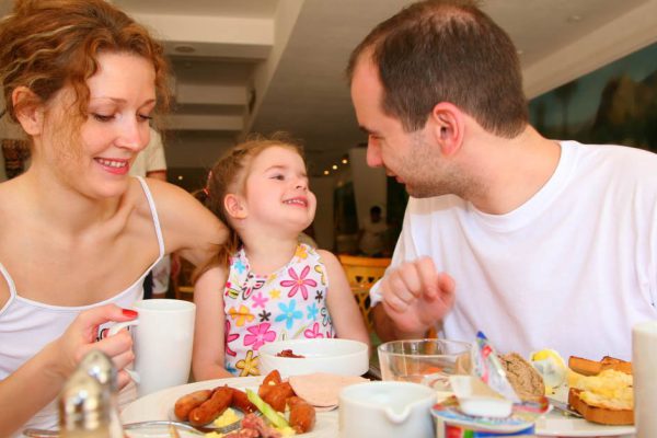 Известный ресторатор запретил приходить с детьми до 5 лет в его заведения