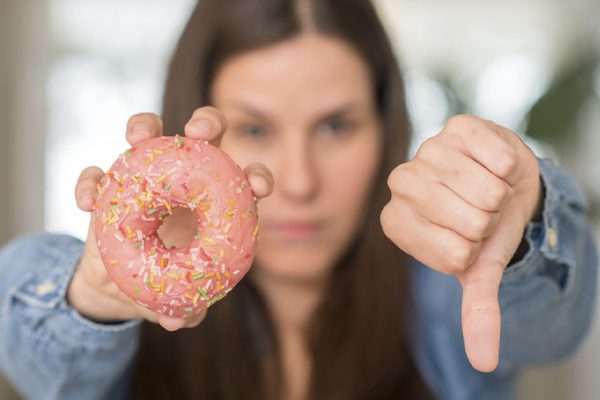 О чём адски жалеет психолог, поедавшая шоколадки каждый день